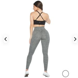 Crop Shop Boutique Freedom Scrunch Leggings